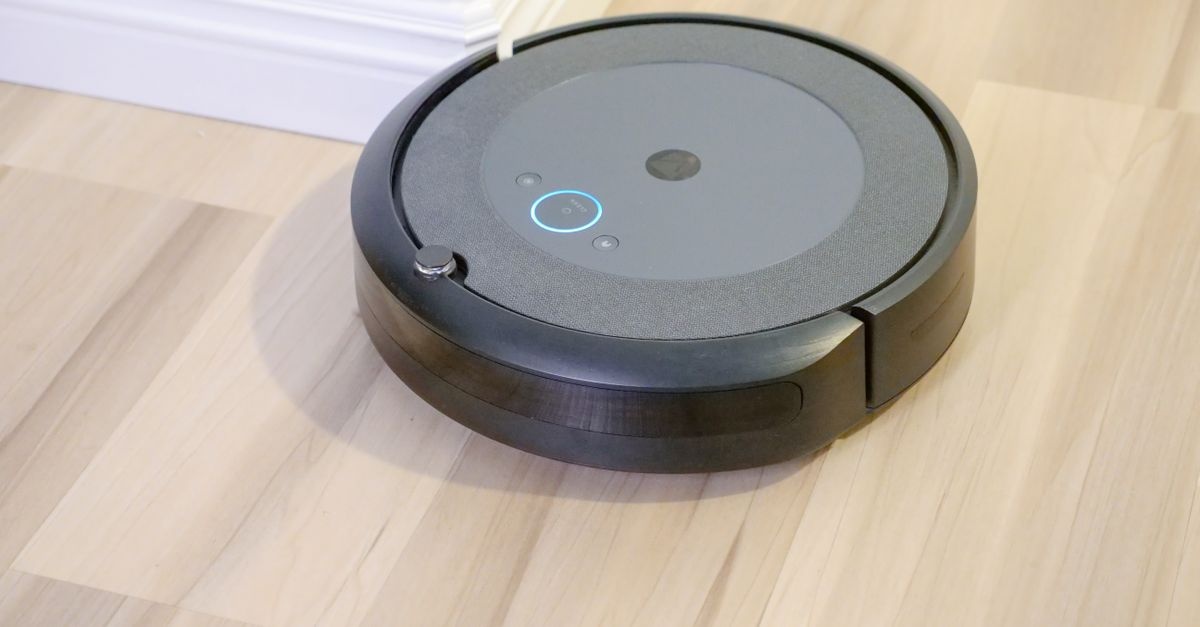 Laminat Parke ve Ahşap Panellerde Çiziksiz Parlaklık: En İyi Moplu Robot Süpürge Seçim Rehberi